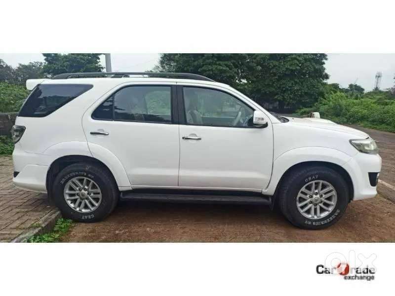 Toyota Fortuner 3.0 4x4 Manual, 2013, Diesel