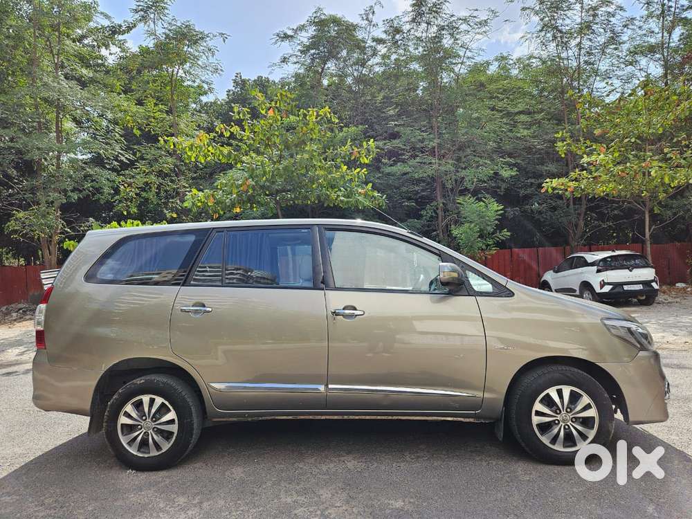 Toyota Innova 2.5 V Diesel 7-seater, 2006, Diesel