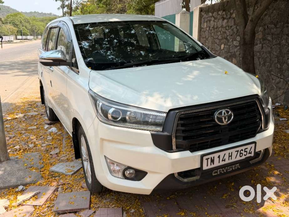 Toyota Innova Crysta 2.8 Z, 2016