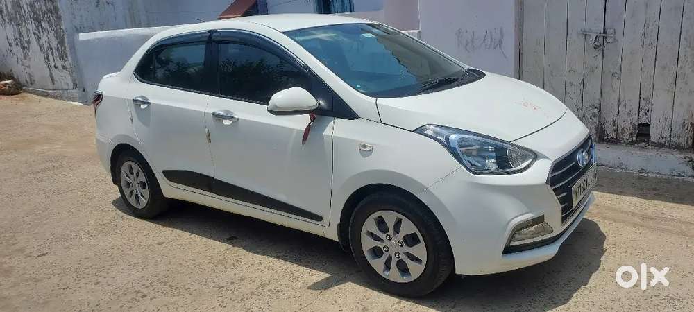 Hyundai Xcent Cng + Petrol  40,000 Km  32 Km/kg Mileage  Excellent