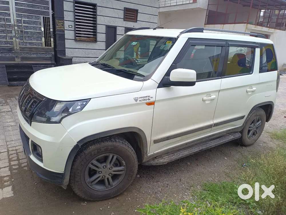 Mahindra Tuv 300 2019 Model T10 Dual Tone (o) Top Model Bs4 Engine