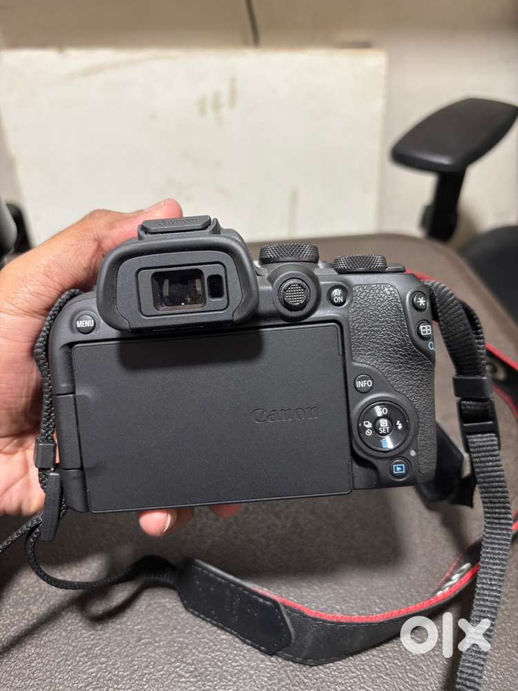 Canon R10 with Bill,Box,Warranty
