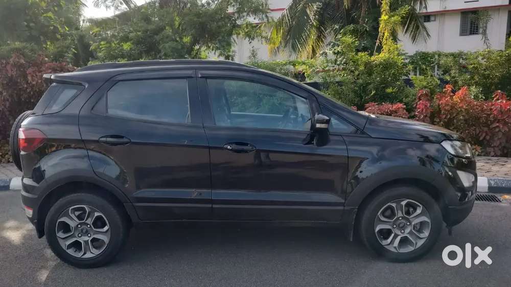 Ford Ecosport Black Full Option Diesel Sports