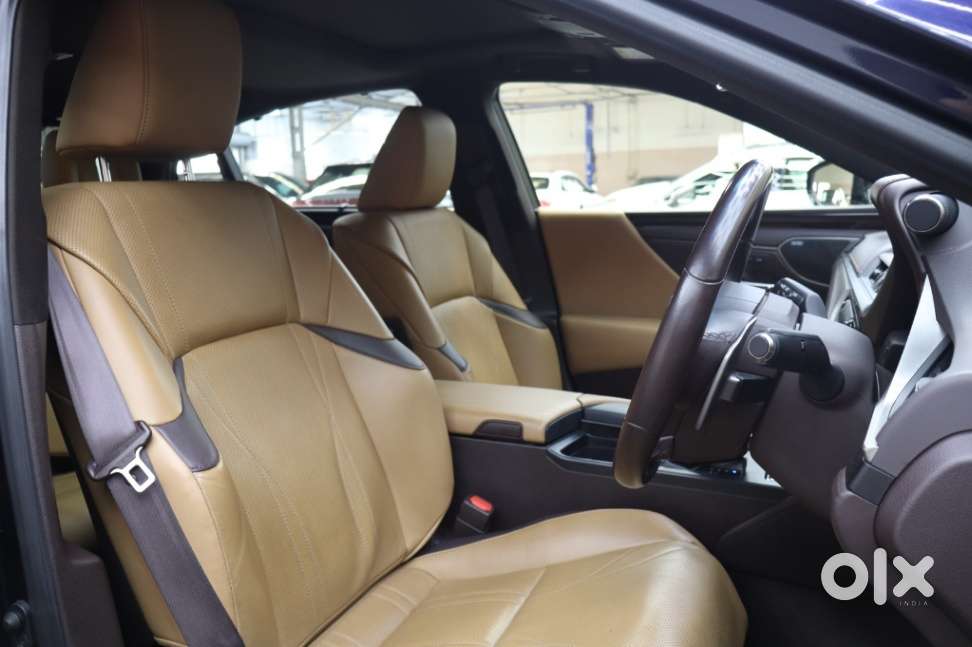 Lexus Es 300h Luxury, 2021, Cng & Hybrids