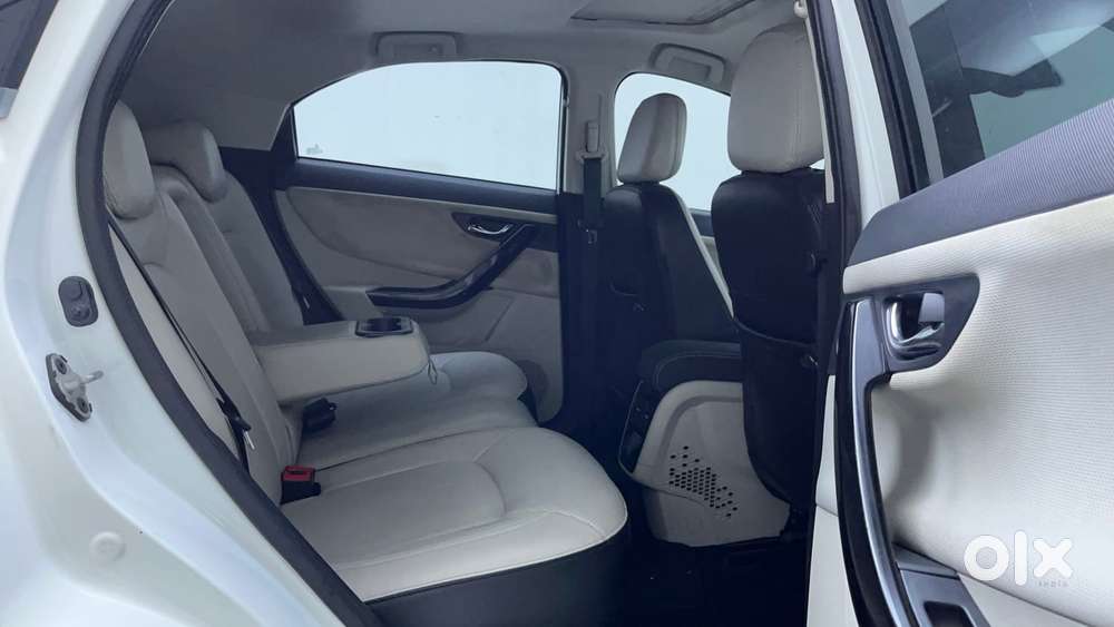 Tata Nexon 1.2 Revotron Xza Plus (o) Dual Tone, 2022, Petrol