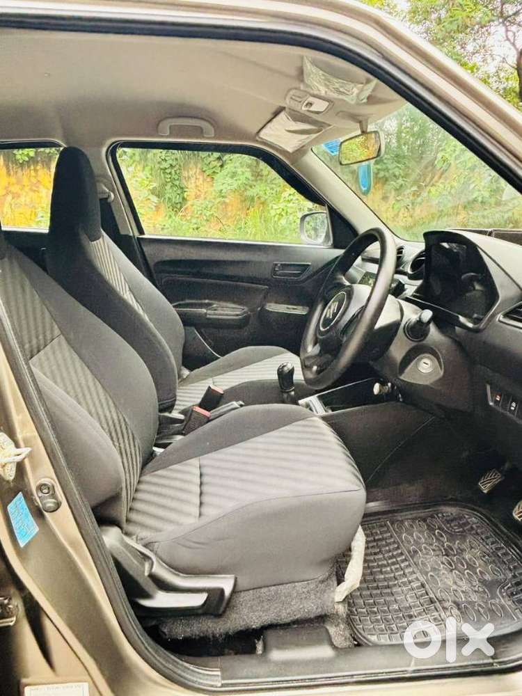 Maruti Suzuki Swift 1.2 Lxi (o), 2022, Petrol