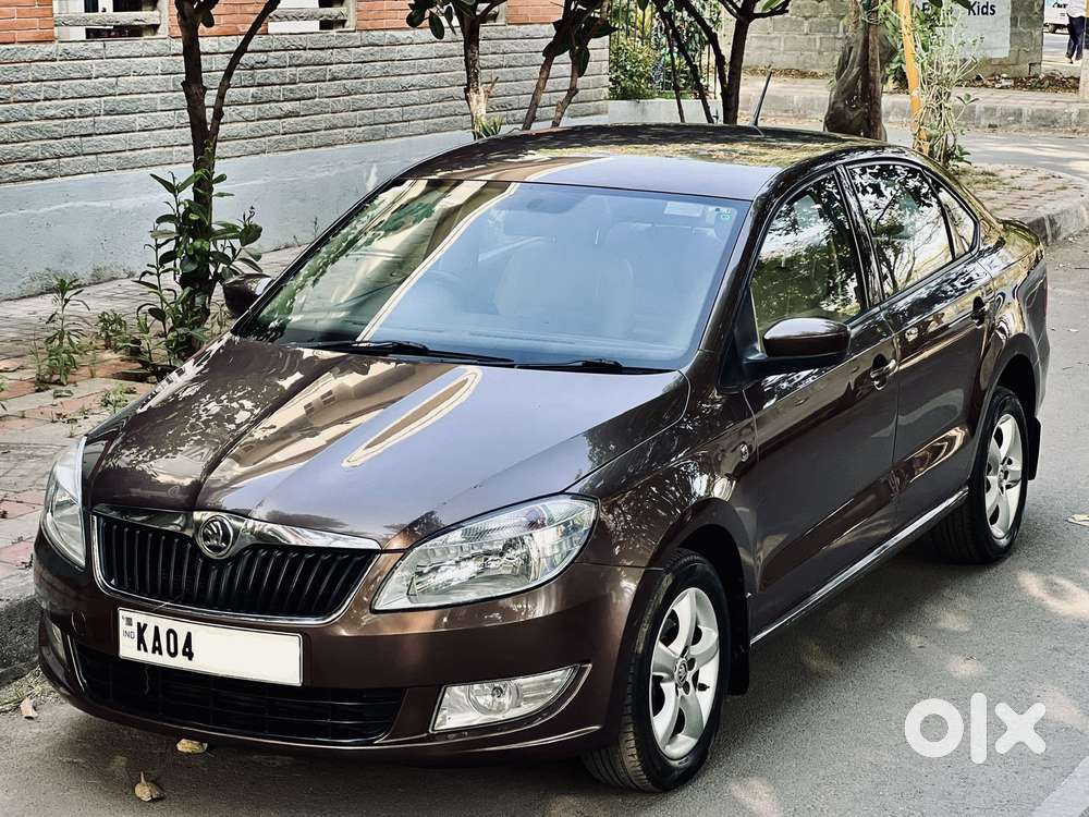 Skoda Rapid 1.5 TDI AT Ambition, 2015, Diesel