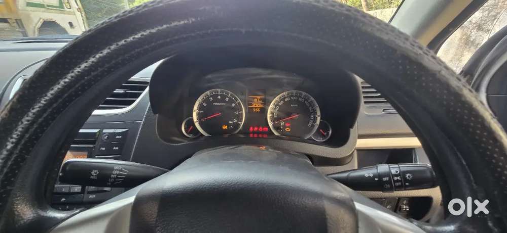 Maruti Suzuki Swift 2017 Petrol 72400 Km Driven