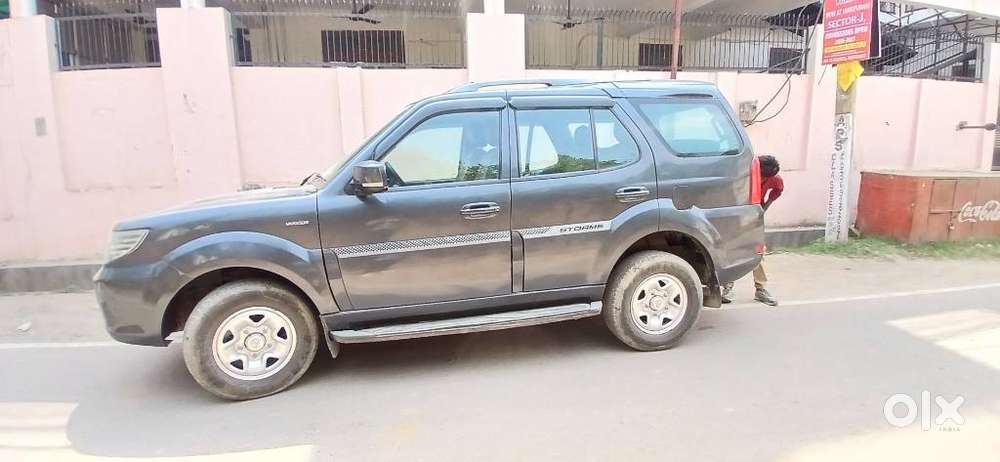 Tata Safari Storme Lx, 2017, Diesel