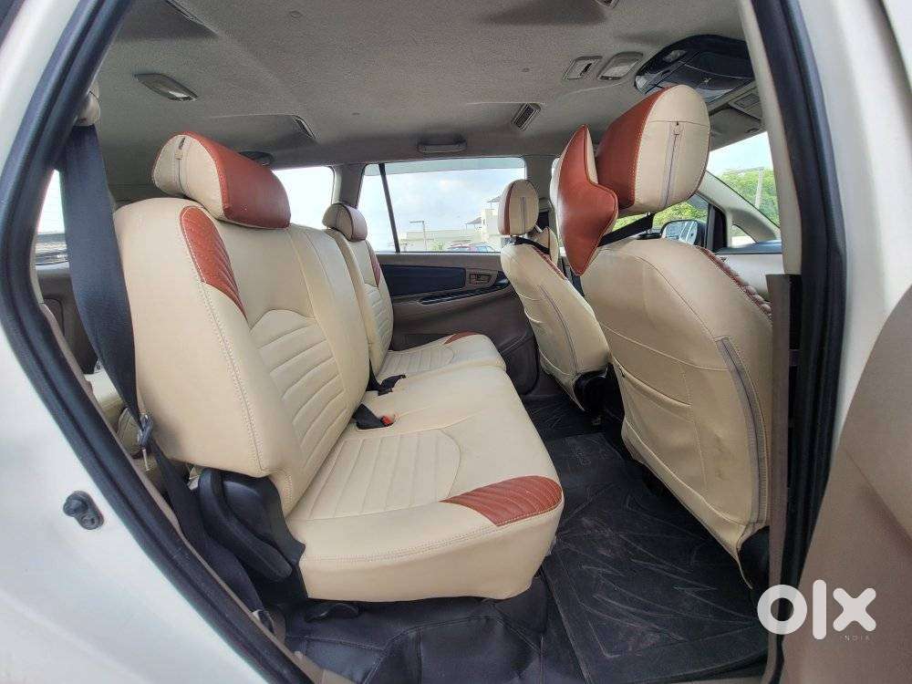 Toyota Innova 2.5 G (diesel) 8 Seater Bs Iv, 2015, Diesel