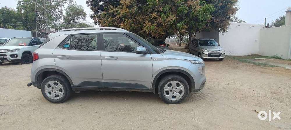 Hyundai Venue S 1.2 Petrol, 2020, Petrol