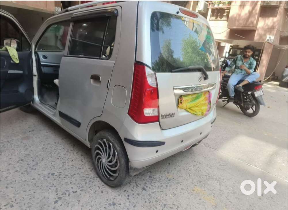 Maruti Suzuki Wagon R Vxi Minor 2011