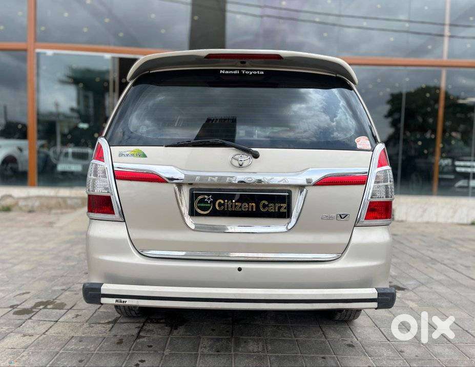 Toyota Innova 2.0 Gx (petrol) 8 Seater Bs Iv, 2014, Diesel
