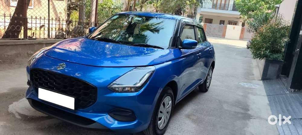 Maruti Suzuki Swift Vxi Optional, 2025