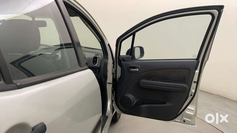 Maruti Suzuki Ritz Vxi, 2013, Petrol
