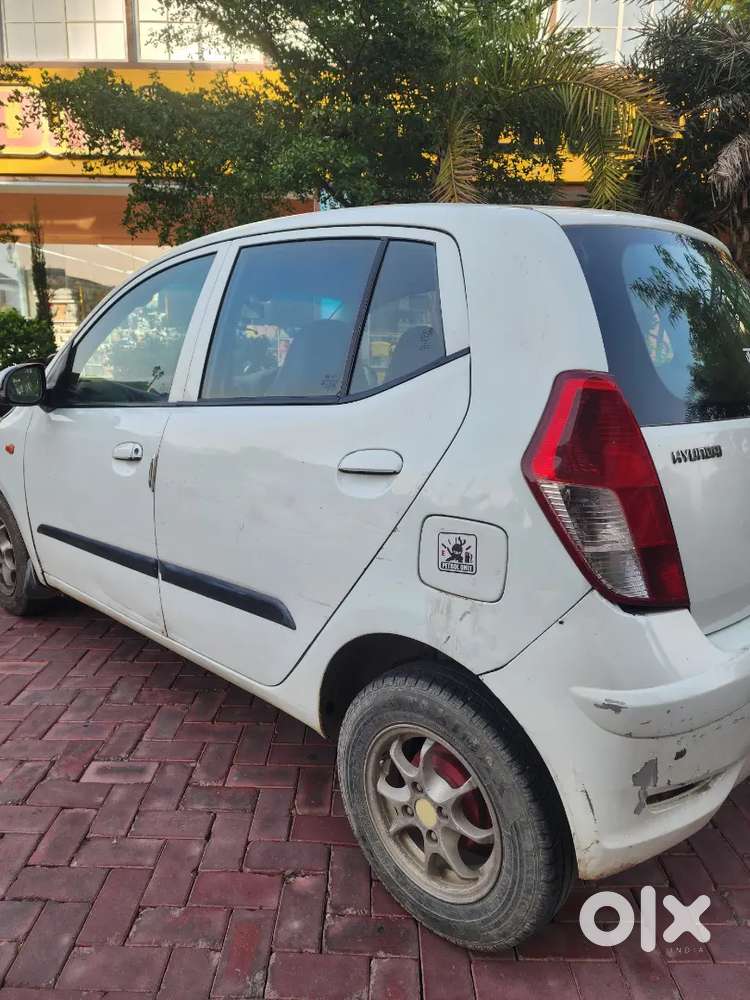 Hyundai I10 2011 Petrol 80000 Km Driven