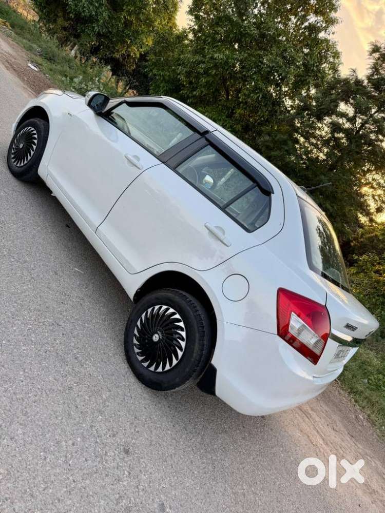 Maruti Suzuki Dzire 1.2 Vxi, 2015, Petrol