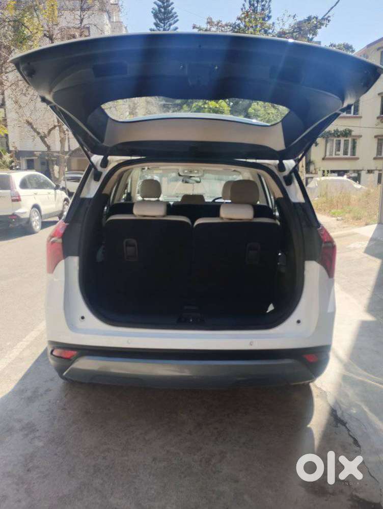 Mahindra Xuv700 2.0 Ax 7 Petrol Mt Str, 2023, Petrol