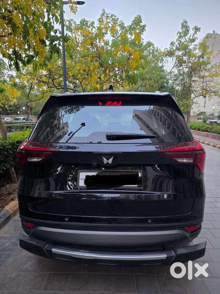 Mahindra Xuv700 Petrol 2025