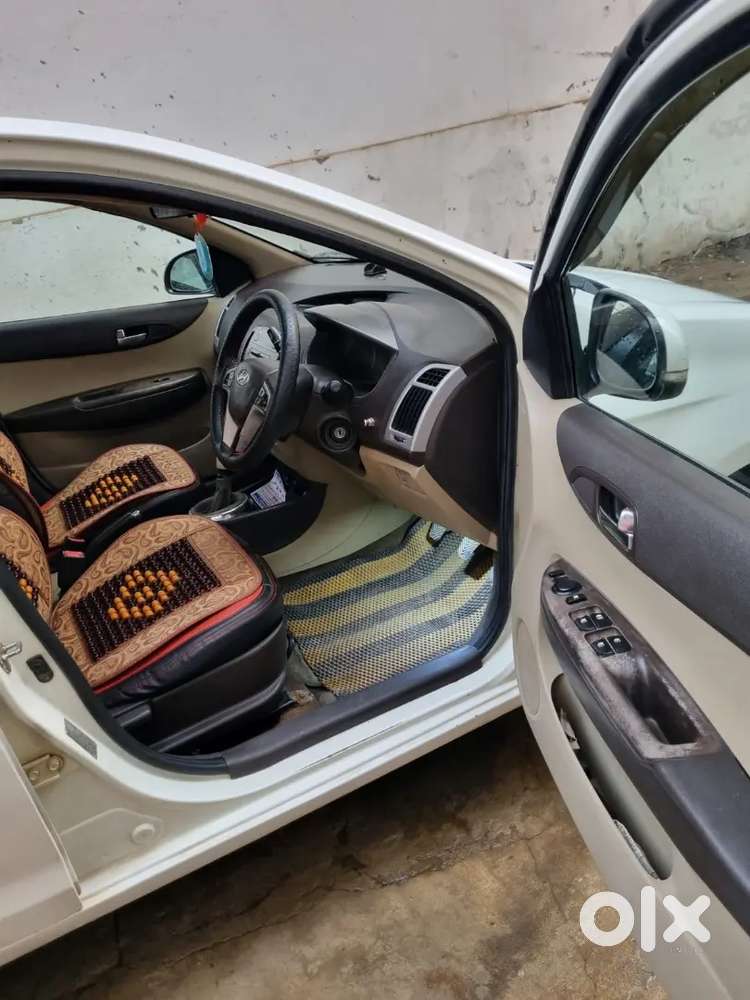 Hyundai I20 Sportz 2011