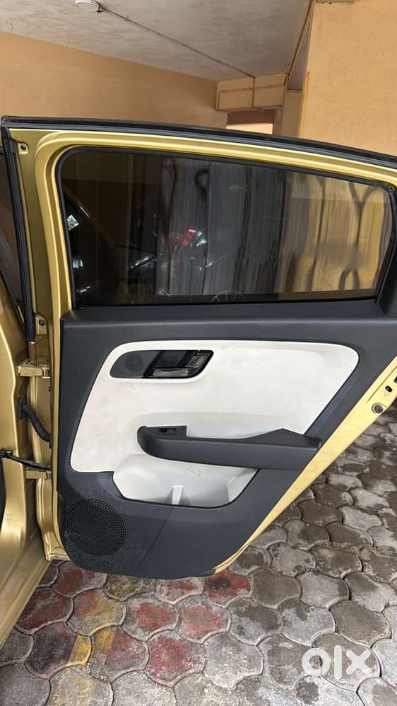 Tata Altroz Petrol 2021