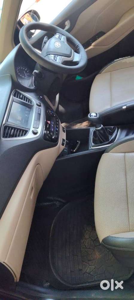 Hyundai Verna 1.6 Sx (o) Vtvt At, 2018, Diesel