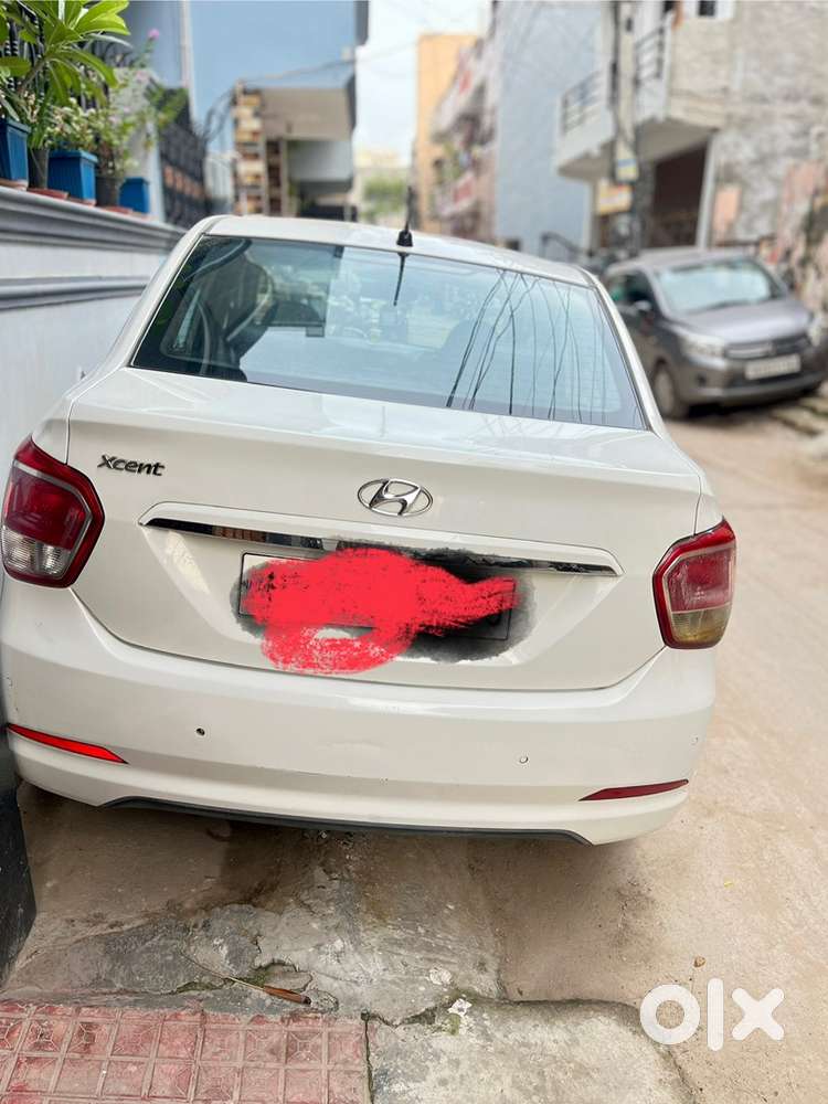 Hyundai Xcent 2015 Petrol Well Maintained, Less Driven