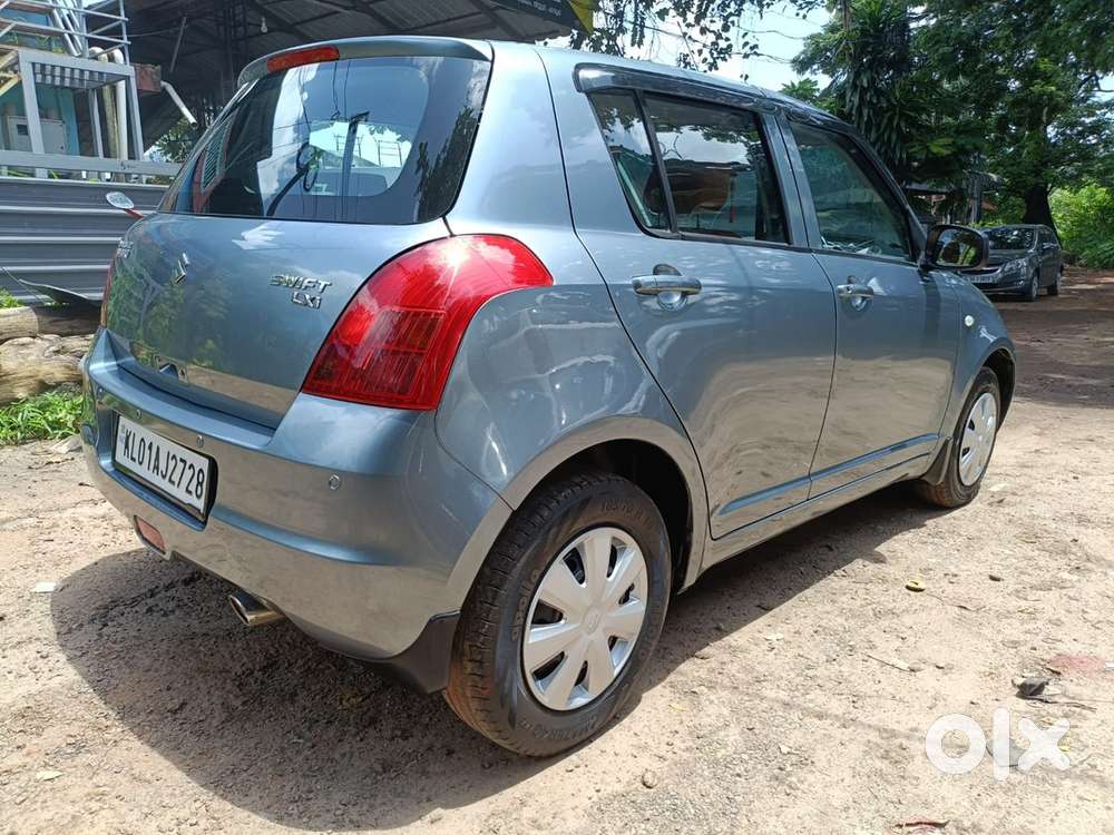 Maruti Suzuki Swift 2005 Petrol Manual Year