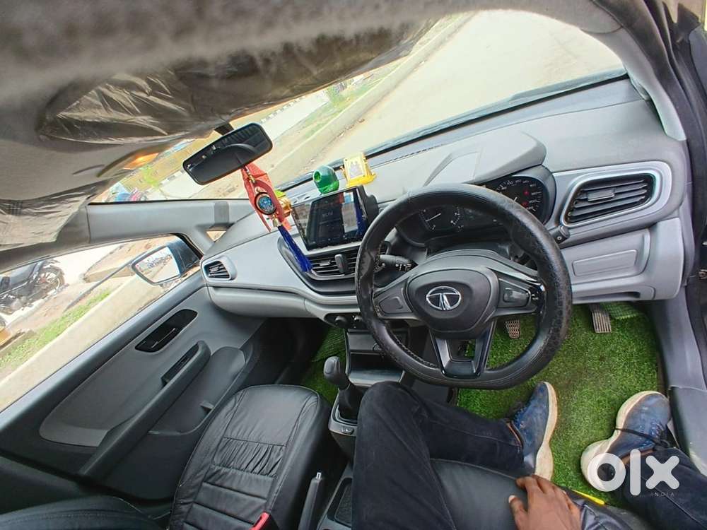 Tata Altroz 1.2 Xe, 2020, Petrol