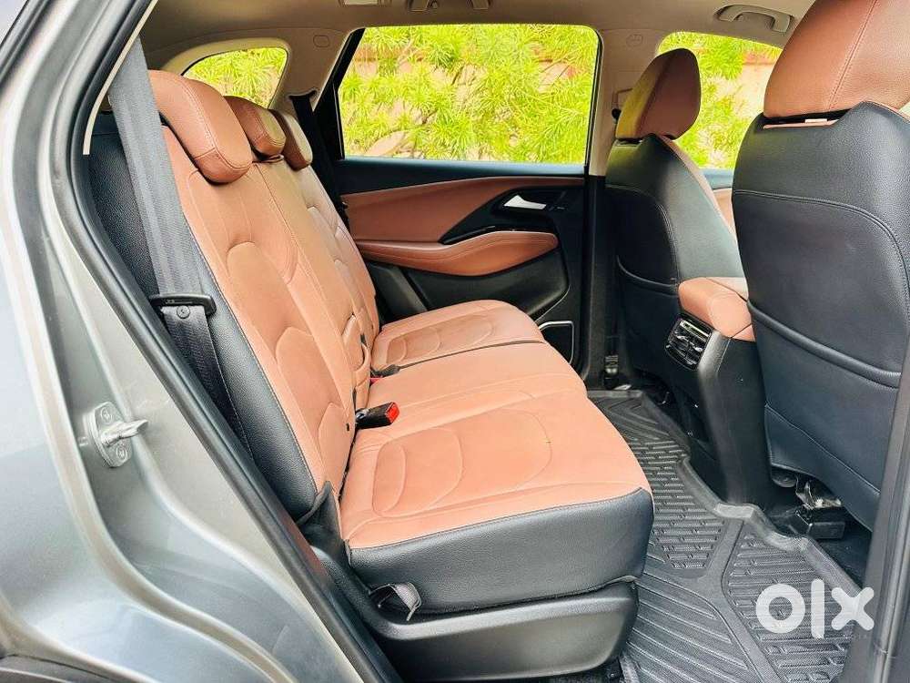 Mg Hector Plus Sharp Pro 1.5 Turbo Petrol Cvt 7 Str, 2024, Petrol