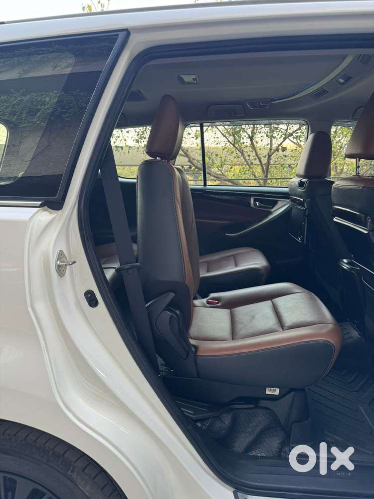 Toyota Innova Crysta 2.8z Automatic, 2020, Diesel