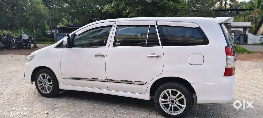 Toyota Innova 2.5 Diesel 2010 Original Kerala