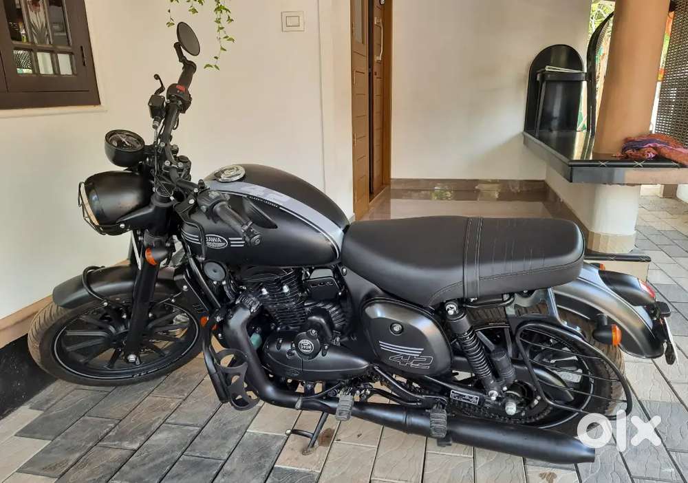 Servant Used Bike Daily around 8km Motorcycles