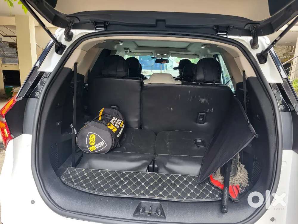 2025 Model_mahindra Xuv700 Diesel Mt_ With Ext.warranty, Cmpy Service