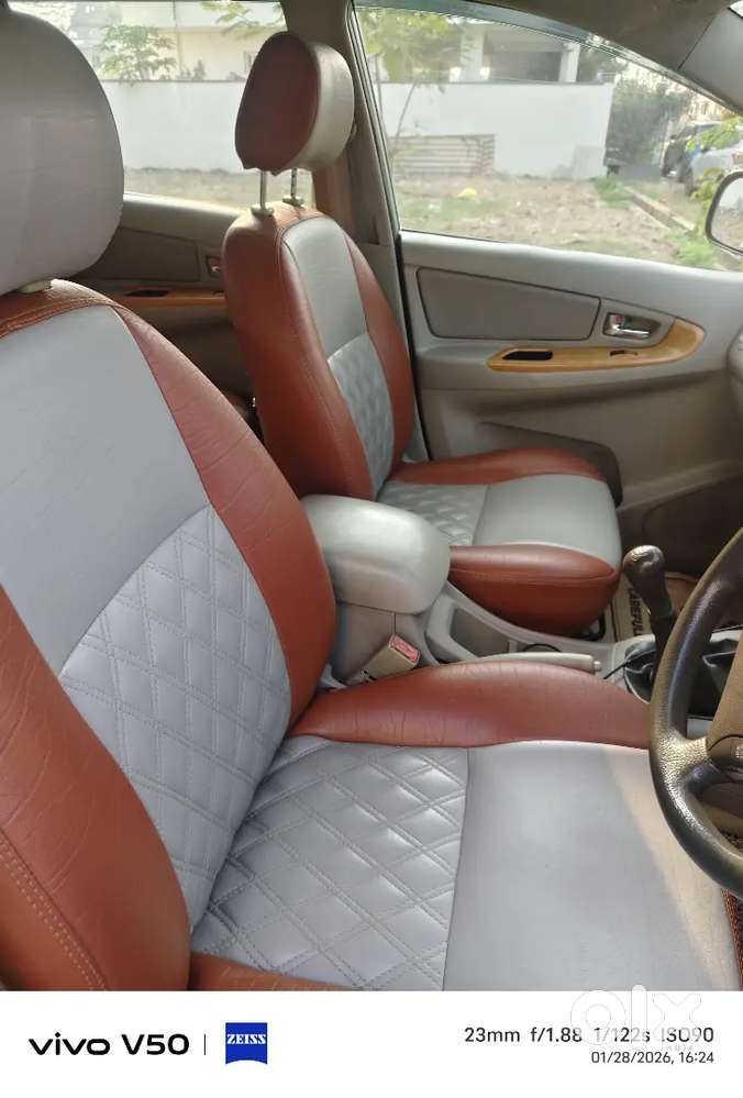 Toyota Innova 2011 Diesel Well Maintained