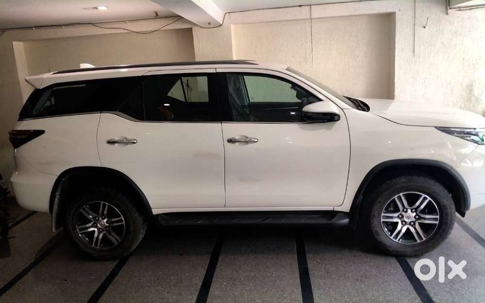 Toyota Fortuner [2021-ongoing] 2.7 2wd Petrol At, 2024, Petrol