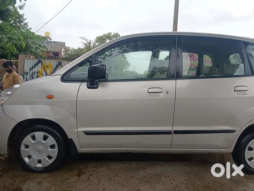 Maruti Suzuki Zen Estilo 2011