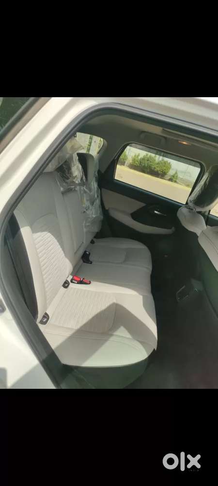 Maruti Suzuki Victoris, 2025, Petrol