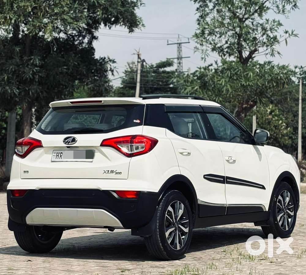 Mahindra Xuv300 W8, 2021, Petrol