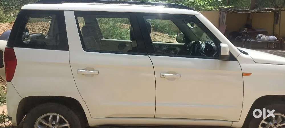 Mahindra Tuv 300 2017