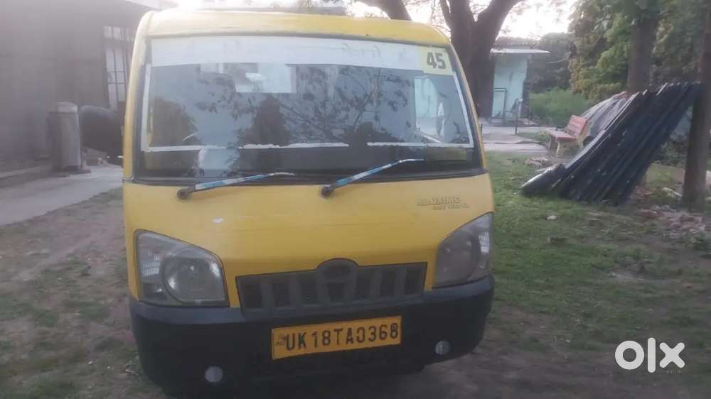 Mahindra Maximo Van