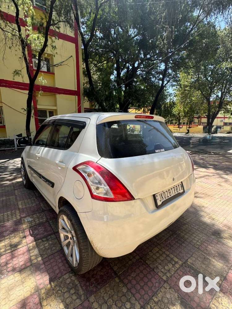 Maruti Suzuki Swift 2017 Petrol 63000 Km Driven