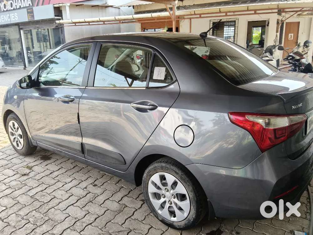 Hyundai Xcent 2018 Petrol 26700 Km Driven