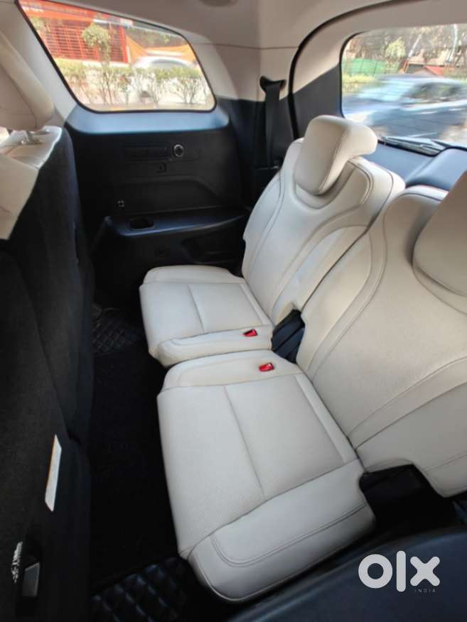 Mahindra Xuv700 2.2 Ax 7 Diesel At Luxury Pack Str, 2022, Diesel