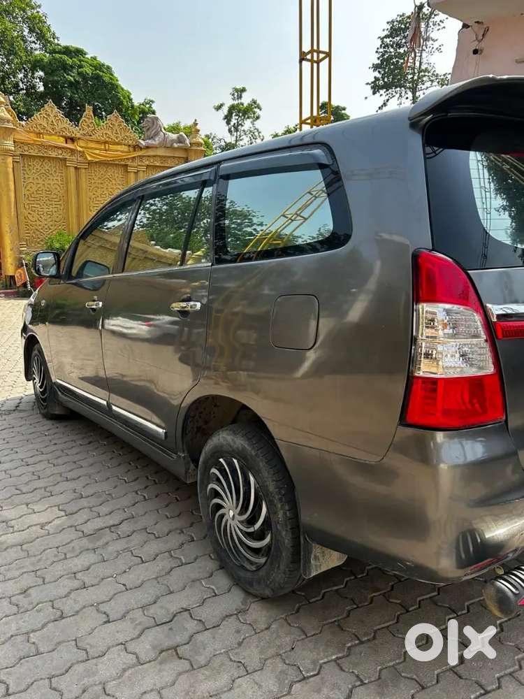 Toyota Innova 2013 Diesel Well Maintained Family Used Car