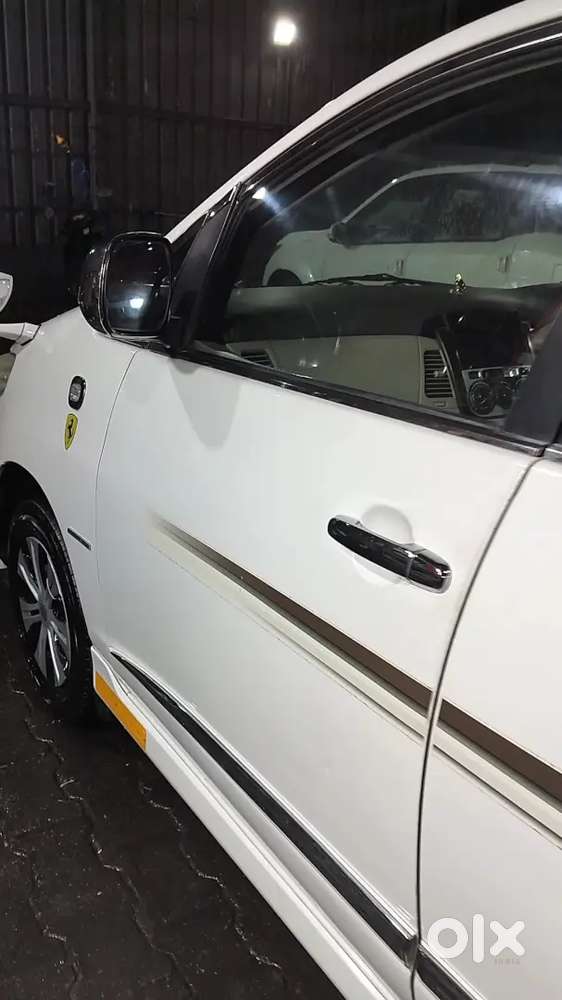 Toyota Innova 2014 Diesel 260000 Km Driven