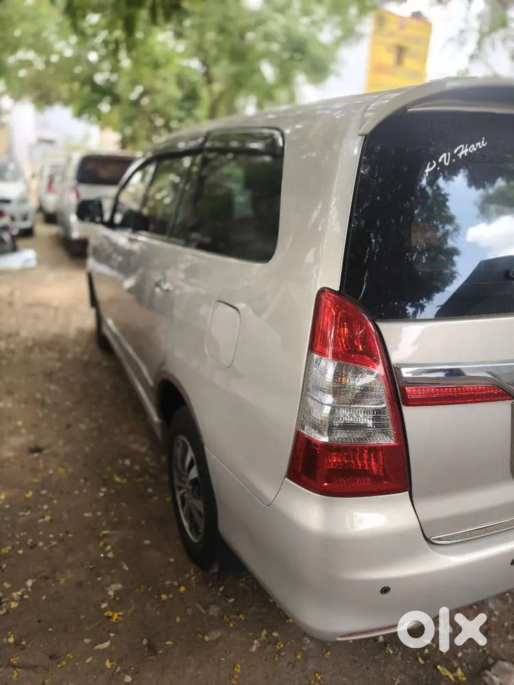 Toyota Innova 2016 V