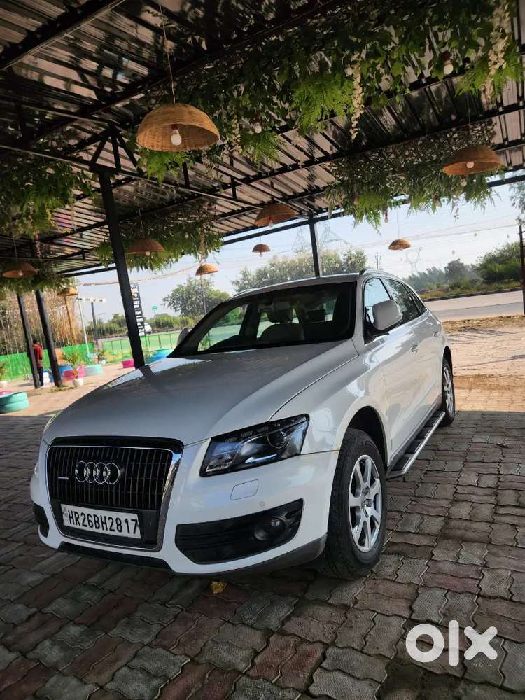 Audi Q5 2011 Petrol 74000 Km Driven