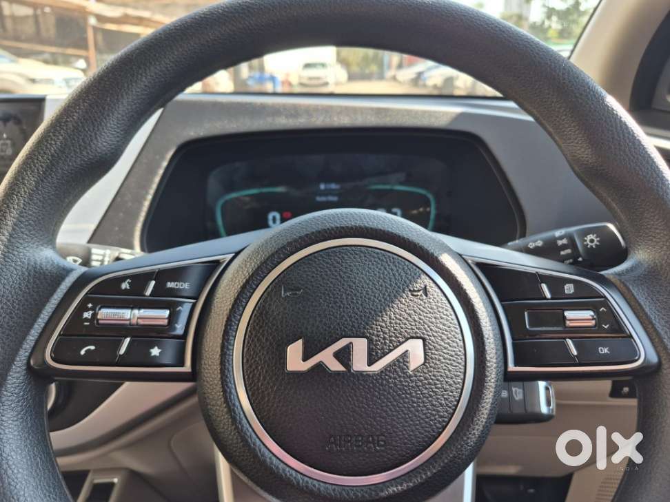 Kia Carens 1.4 Prestige 7 Str, 2023, Petrol