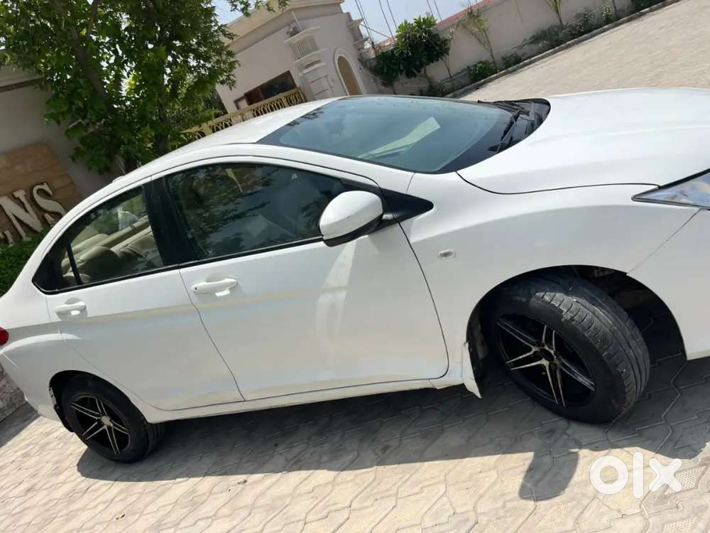 2015 Honda City Hybrid